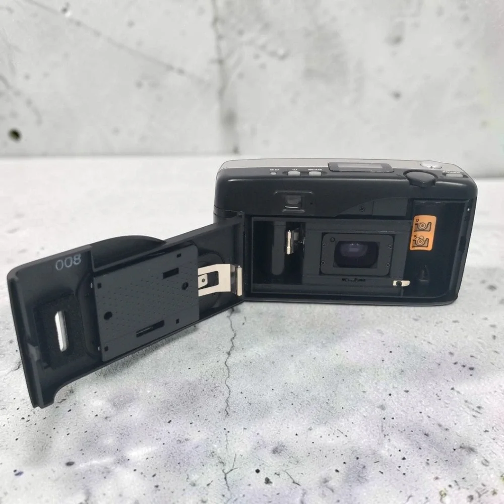 VTG Vivitar Series 1 357PZ Quartz Date 35mm Point & Shoot Camera 35-70mm Zoom